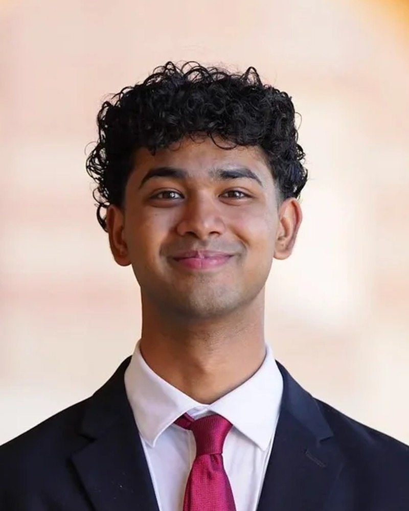 Headshot — Nikhil Mummalaneni
